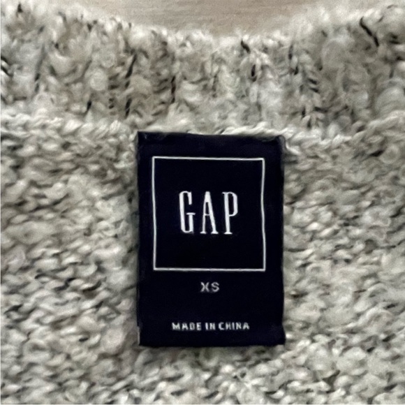 GAP Wool Round Crew Neck Gray Knit Sweater XS - Picture 3 of 8